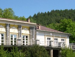 Paradfürdö