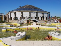 Tiszaújváros - Thermalbad und Spa Tiszaújváros